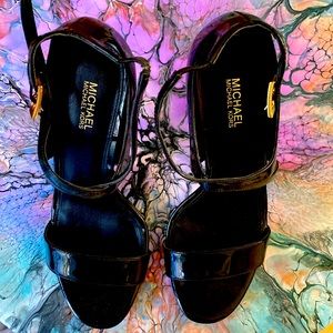 Size 7 Michale by Michale kors